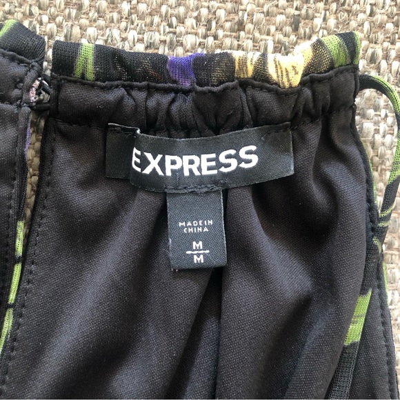 EXPRESS FLORAL PRINT RAZORBACK CROP TOP BUTTON CLOSE KEYHOLE SMOCKED WAIST SMALL - Picture 5 of 6